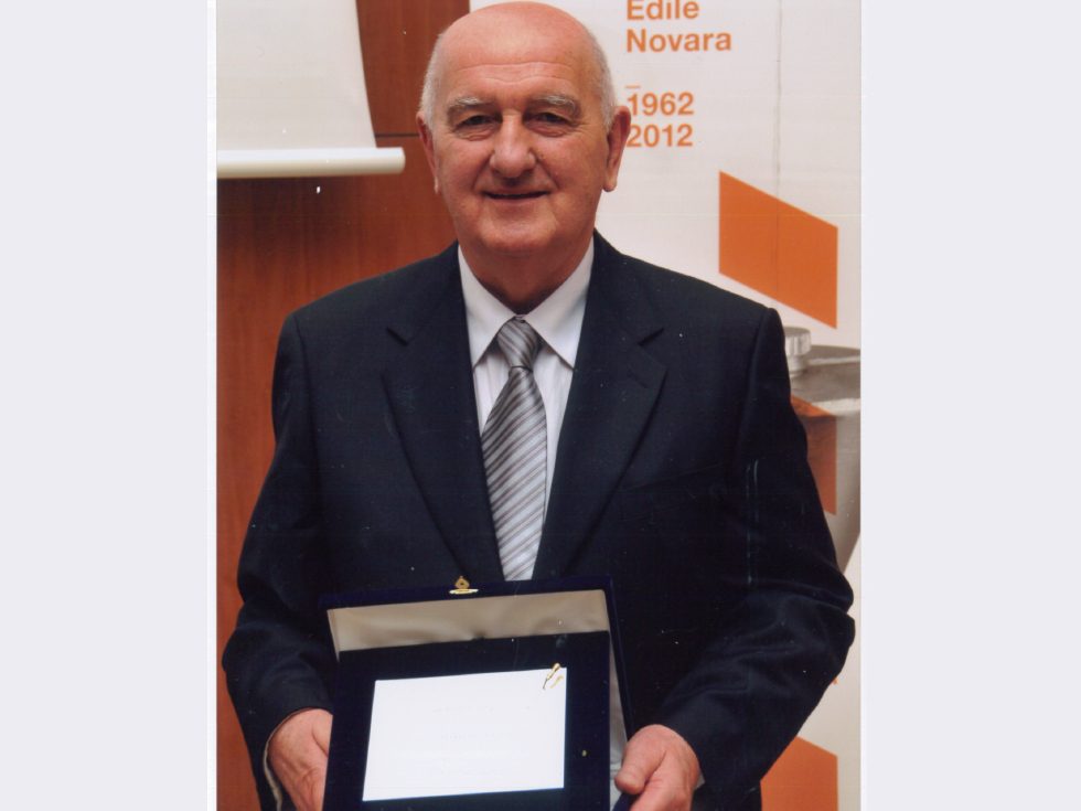 Cazzuola d’oro per 50 anni di attività come socio fondatore della cassa edile di Novara. 1962-2012